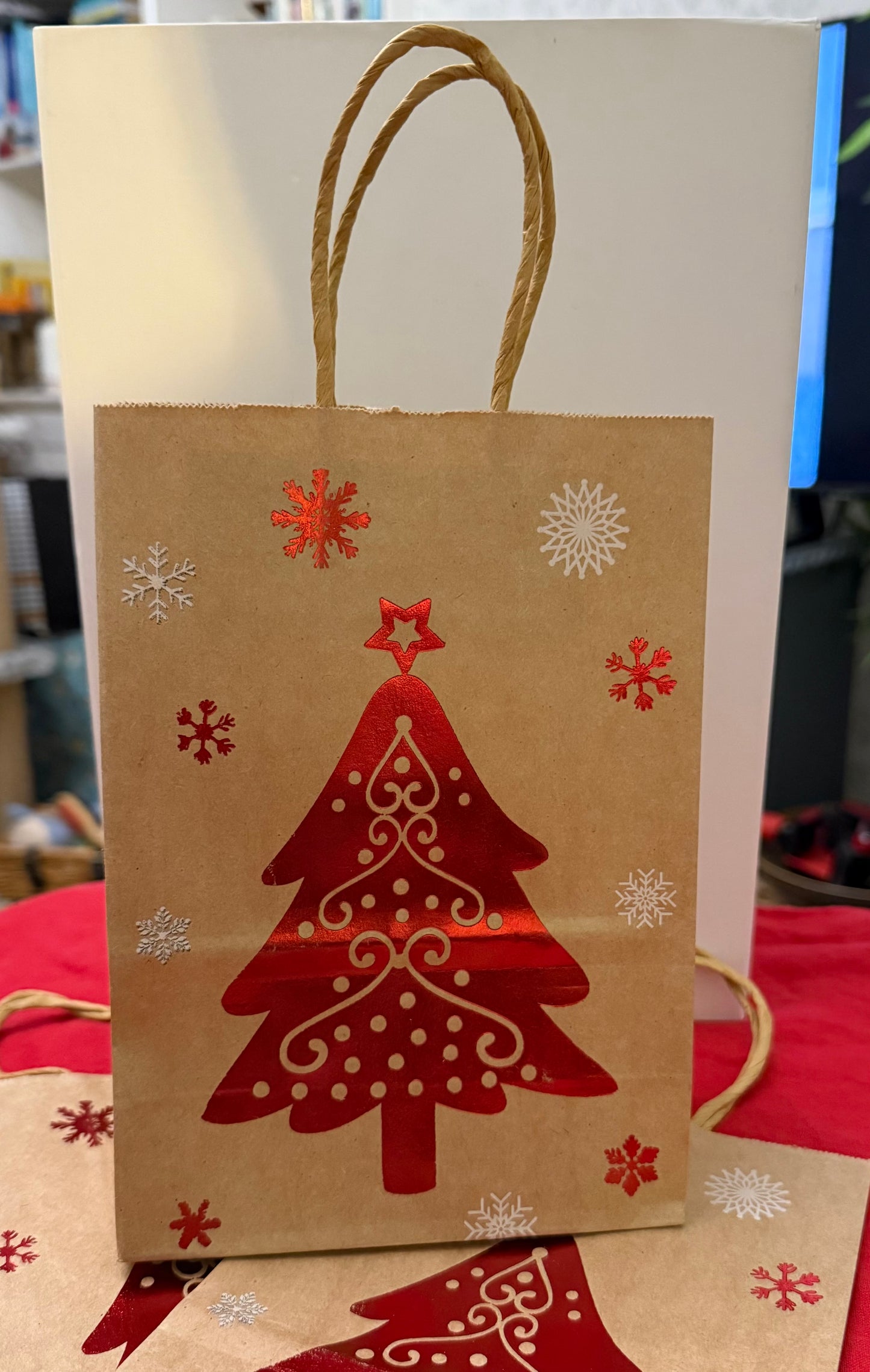 * SALE * Christmas Pop-up Shop - mini festive treats, interior’s & gifts for Sindy Dioramas