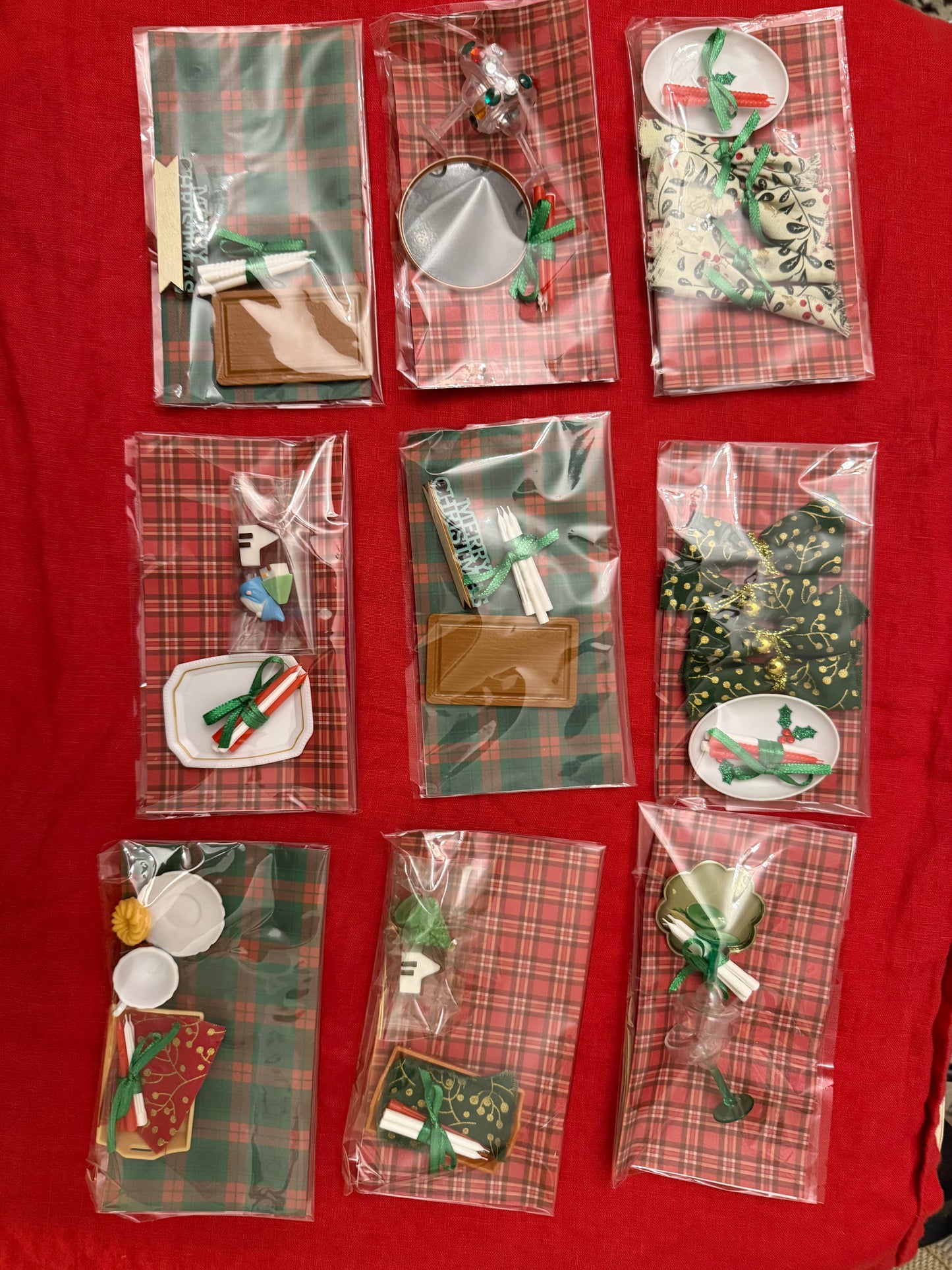 * SALE * Christmas Pop-up Shop - mini festive treats, interior’s & gifts for Sindy Dioramas